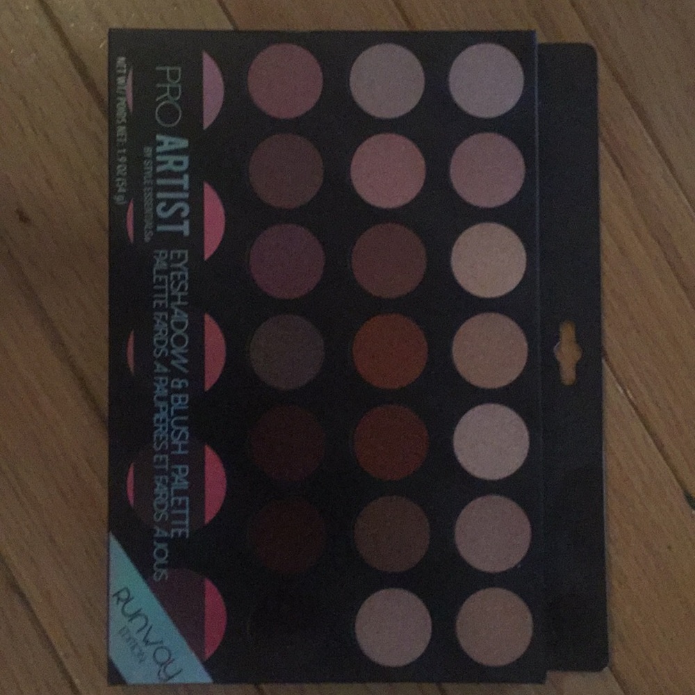 ProArtist Eyeshadow&blush palette Style Essentials